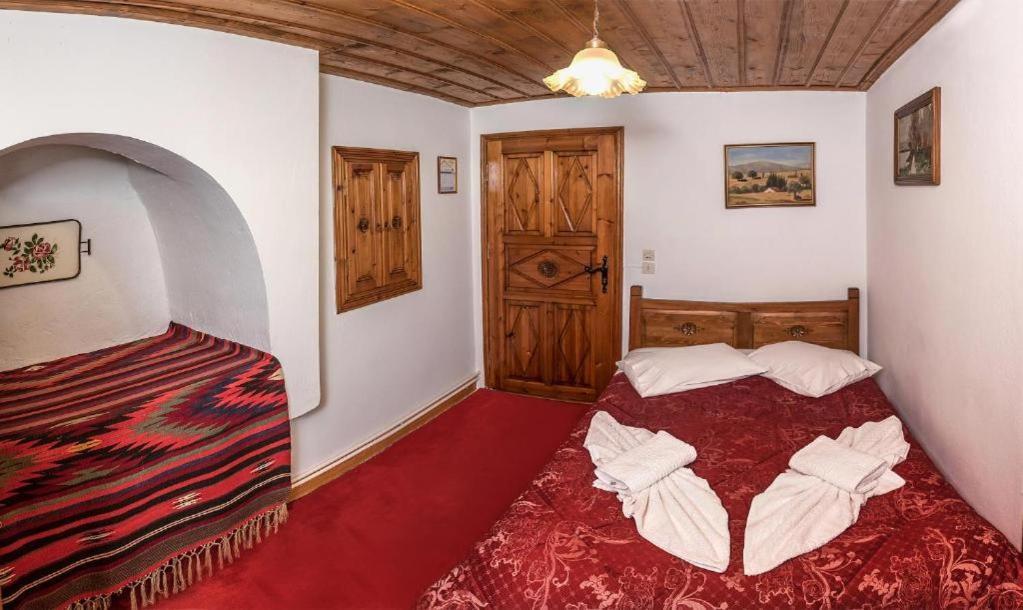 Archontiko Repana - Makrinitsa Stone Retreat Hotel Szoba fotó